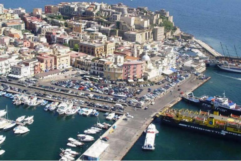 Casa Vacanza Pozzuoli Apartment Luaran gambar