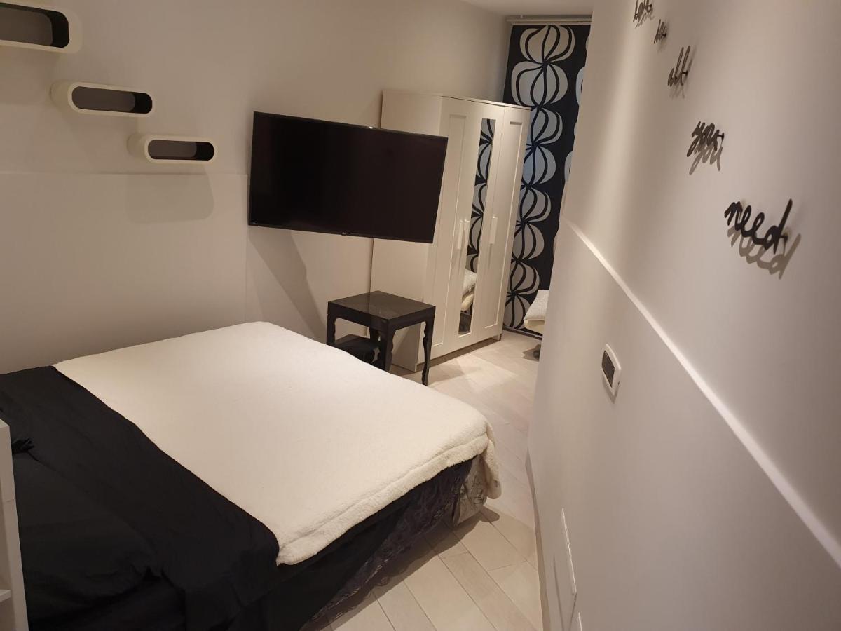 Casa Vacanza Pozzuoli Apartment Luaran gambar